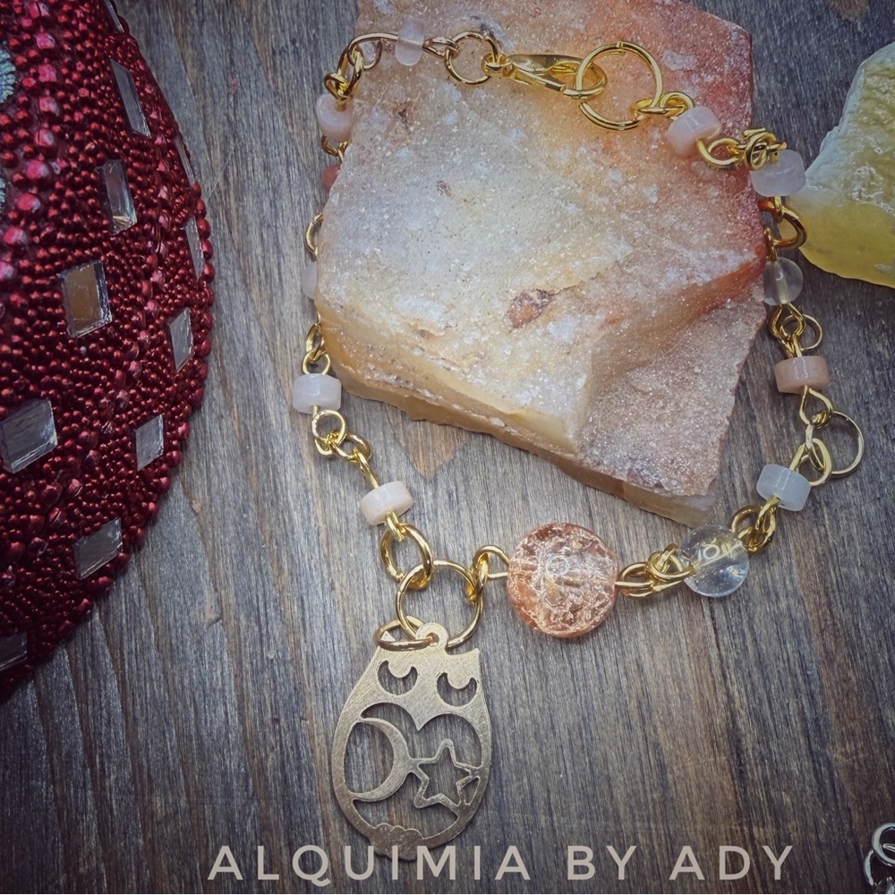 Alquimia Gold and Cream Owl Charm Bracelet